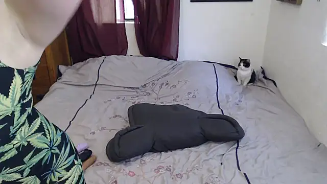 anja peach online show from April 20, 5:25 pm