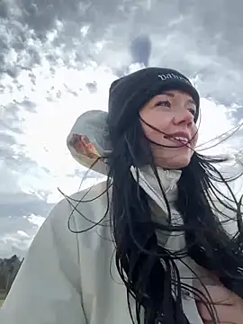 Vanesskaa online show from March 24, 1:33 pm