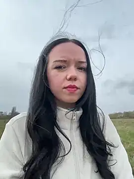 Vanesskaa online show from March 23, 2:50 pm