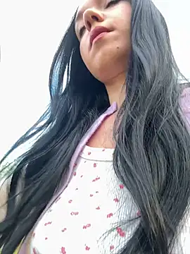 Snapshot of Vanesskaa chatting on June 19, 7:30 pm Vanesskaa online show from June 19, 7:30 pm
