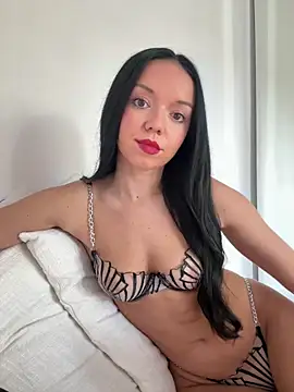 Snapshot of Vanesskaa chatting on June 18, 3:17 pm Vanesskaa online show from June 18, 3:17 pm