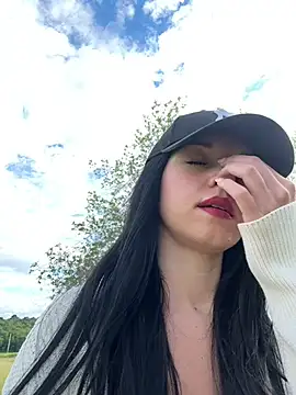 Snapshot of Vanesskaa chatting on June 2, 5:02 pm Vanesskaa online show from June 2, 5:02 pm