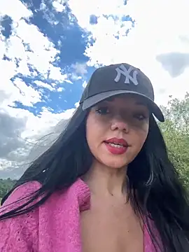 Snapshot of Vanesskaa chatting on June 8, 3:01 pm Vanesskaa online show from June 8, 3:01 pm