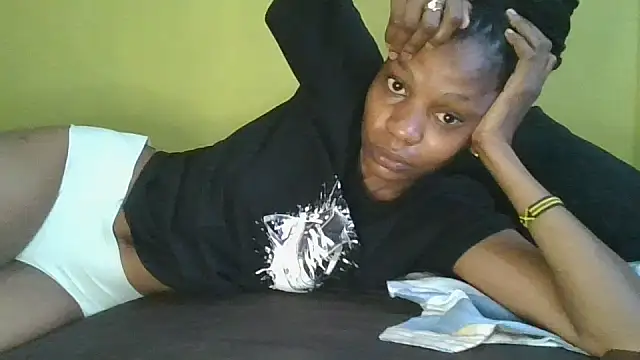 Snapshot of slim_girl02 chatting on June 27, 5:24 am slim girl02 online show from June 27, 5:24 am