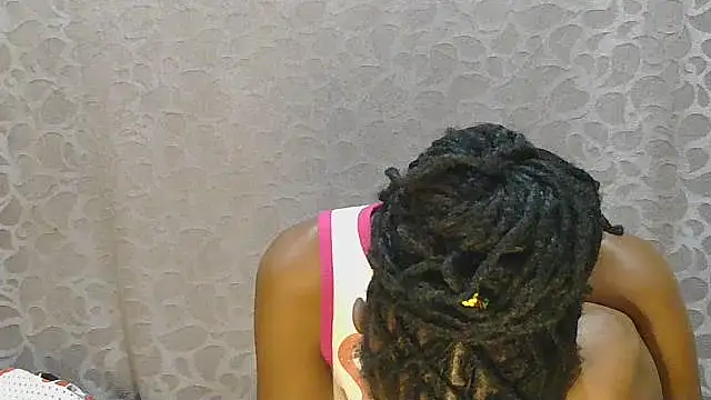Snapshot of slim_girl02 chatting on April 21, 5:41 pm slim girl02 online show from April 21, 5:41 pm
