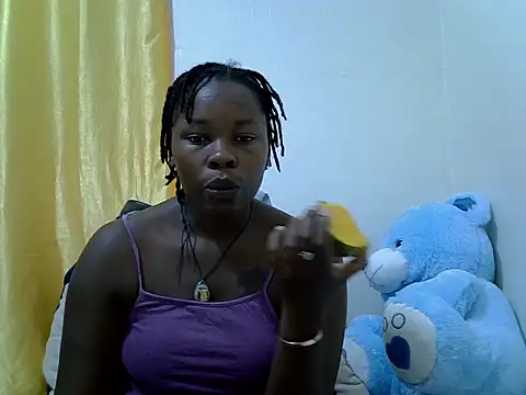 winnie254 online show from April 4, 12:17 am