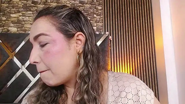 marie hss online show from March 6, 8:26 pm