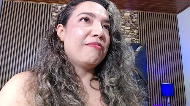 marie hss online show from December 3, 5:01 pm