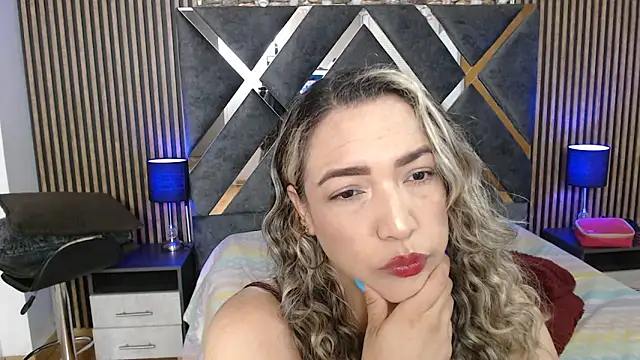 Snapshot of marie_hss chatting on June 18, 7:30 pm marie hss online show from June 18, 7:30 pm