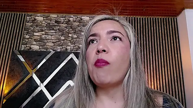 marie hss online show from April 7, 8:21 pm