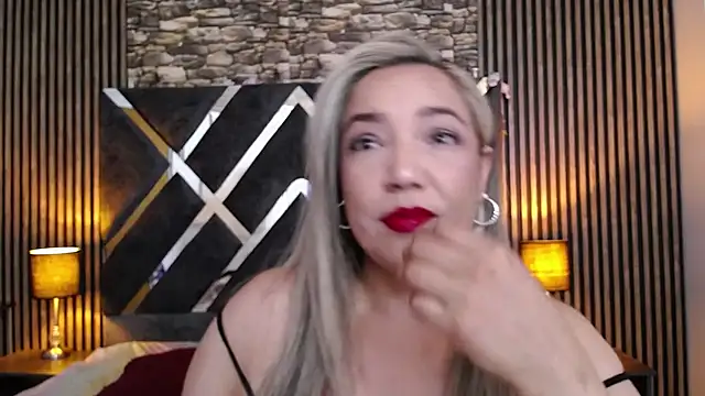 marie hss online show from April 10, 7:32 pm