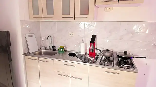 rose scottt online show from December 21, 3:36 pm