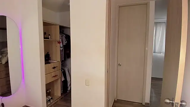 rose scottt online show from November 28, 2:50 pm