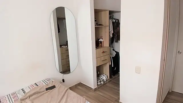 rose scottt online show from February 28, 5:56 pm