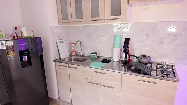 rose scottt online show from March 15, 6:15 pm