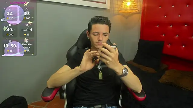 Snapshot of tossetrech chatting on March 22, 2:37 am tossetrech online show from March 22, 2:37 am