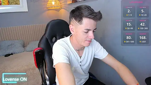 Snapshot of tossetrech chatting on November 29, 3:17 am tossetrech online show from November 29, 3:17 am