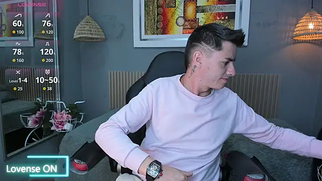 Snapshot of tossetrech chatting on November 19, 3:17 am tossetrech online show from November 19, 3:17 am