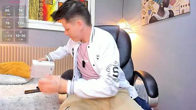 Snapshot of tossetrech chatting on January 14, 2:59 am tossetrech online show from January 14, 2:59 am