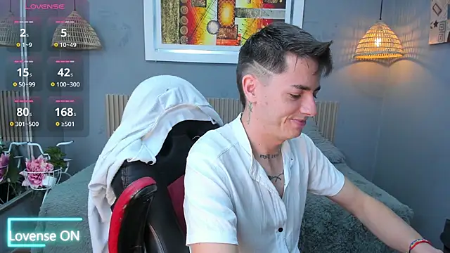 Snapshot of tossetrech chatting on November 18, 3:10 am tossetrech online show from November 18, 3:10 am