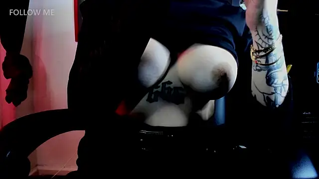 Demongirl6666 online show from May 9, 6:22 pm