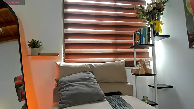 Saraycum online show from October 12, 6:20 pm