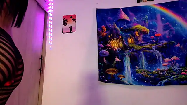 Snapshot of CatrinaRossi chatting on November 7, 10:57 pm CatrinaRossi online show from November 7, 10:57 pm