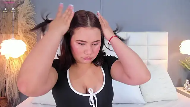 HannaKarson online show from November 6, 11:36 am