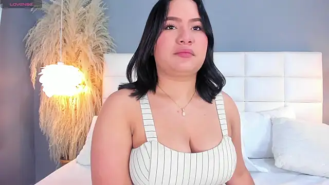 Snapshot of HannaKarson chatting on December 20, 11:35 am HannaKarson online show from December 20, 11:35 am