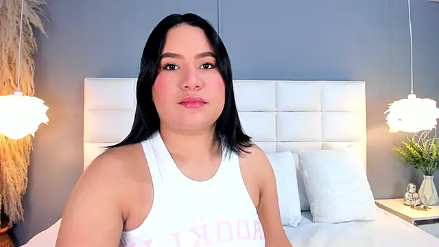 Snapshot of HannaKarson chatting on January 13, 11:36 am HannaKarson online show from January 13, 11:36 am