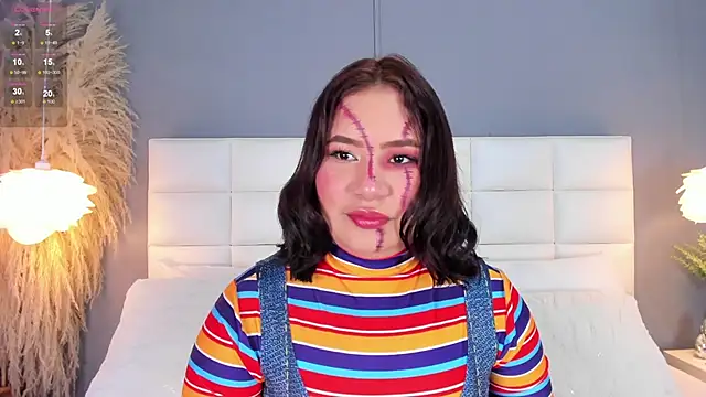 HannaKarson online show from October 31, 11:40 am