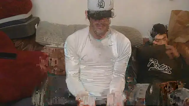 Snapshot of FrankieKentucky chatting on October 27, 1:23 pm FrankieKentucky online show from October 27, 1:23 pm