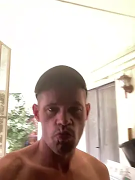 Snapshot of FrankieKentucky chatting on February 27, 5:16 pm FrankieKentucky online show from February 27, 5:16 pm