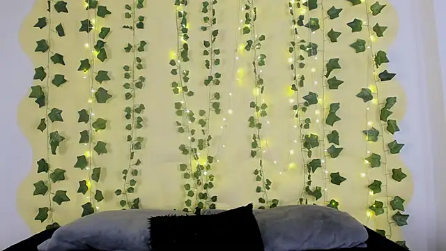 Snapshot of Natasha_Nasty2 chatting on February 11, 10:07 pm Natasha Nasty2 online show from February 11, 10:07 pm