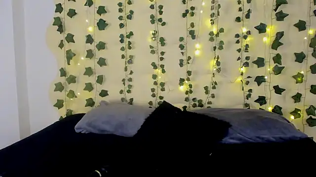 Snapshot of Natasha_Nasty2 chatting on February 4, 10:55 pm Natasha Nasty2 online show from February 4, 10:55 pm