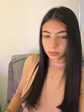 Liissa cute  online show from May 7, 5:27 pm