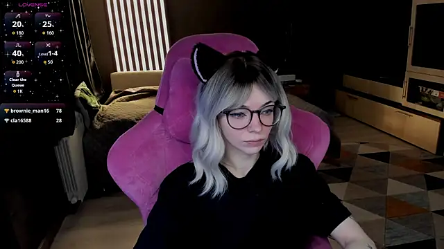 The love project online show from April 8, 9:49 pm