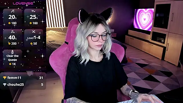 The love project online show from February 19, 9:45 pm