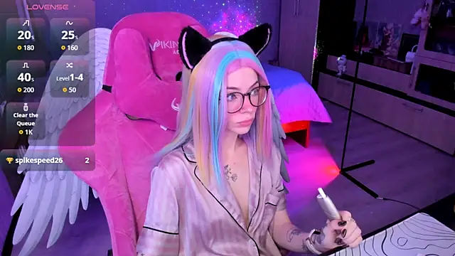 Snapshot of The_love_project chatting on November 6, 11:20 pm The love project online show from November 6, 11:20 pm