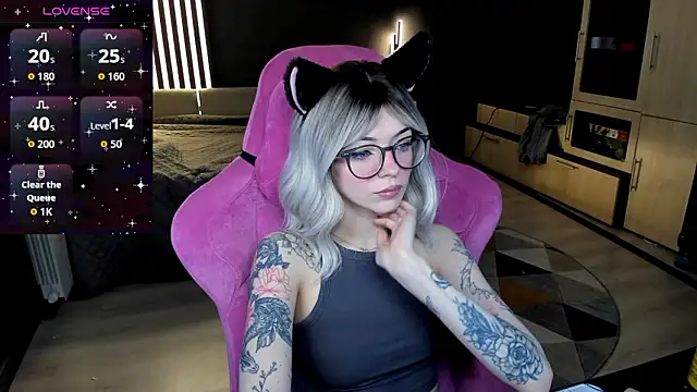 The love project online show from March 18, 11:05 pm