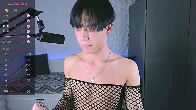 Snapshot of Jerry_Bomb chatting on November 3, 8:29 am Jerry Bomb online show from November 3, 8:29 am