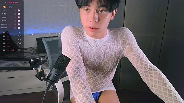 Snapshot of Jerry_Bomb chatting on September 13, 6:02 am Jerry Bomb online show from September 13, 6:02 am