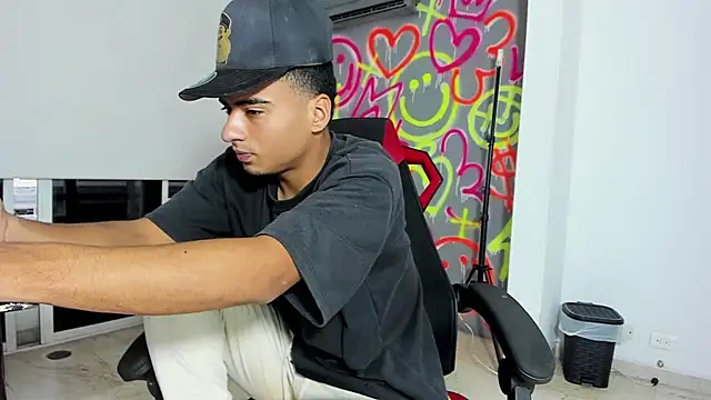 ANGEL NICOLAS online show from December 20, 10:56 pm