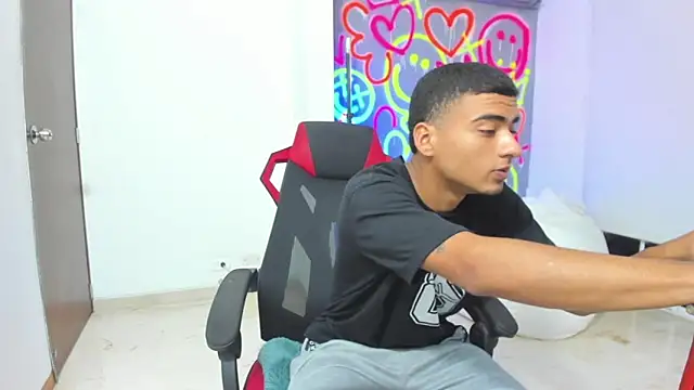 ANGEL NICOLAS online show from December 18, 10:13 pm