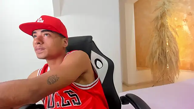 Snapshot of ANGEL_NICOLAS chatting on March 13, 9:05 pm ANGEL NICOLAS online show from March 13, 9:05 pm