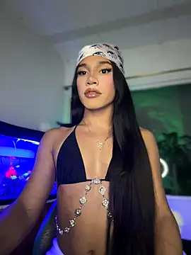 Snapshot of Emaa- chatting on November 11, 3:23 am Emaa- online show from November 11, 3:23 am