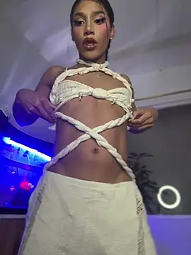 Snapshot of Emaa- chatting on November 3, 11:08 pm Emaa- online show from November 3, 11:08 pm