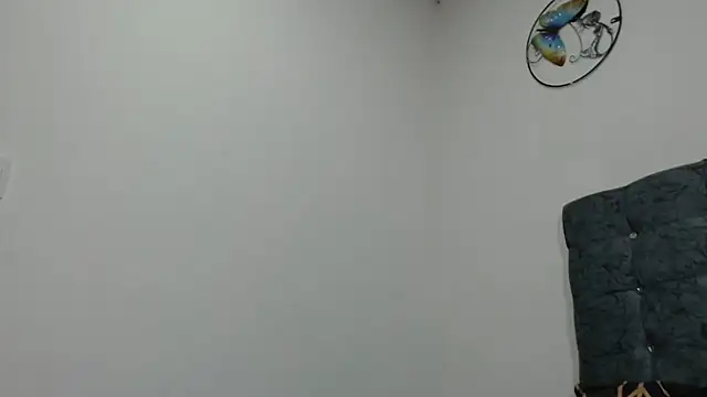 Snapshot of DiannellaforYou chatting on November 9, 12:36 am DiannellaforYou online show from November 9, 12:36 am