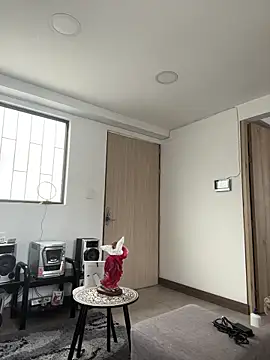 LauraCadwell online show from November 13, 12:31 pm