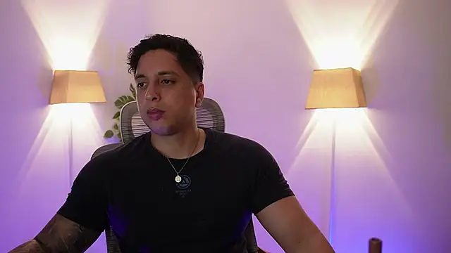Snapshot of appolo_allen chatting on May 15, 2:53 am appolo allen online show from May 15, 2:53 am